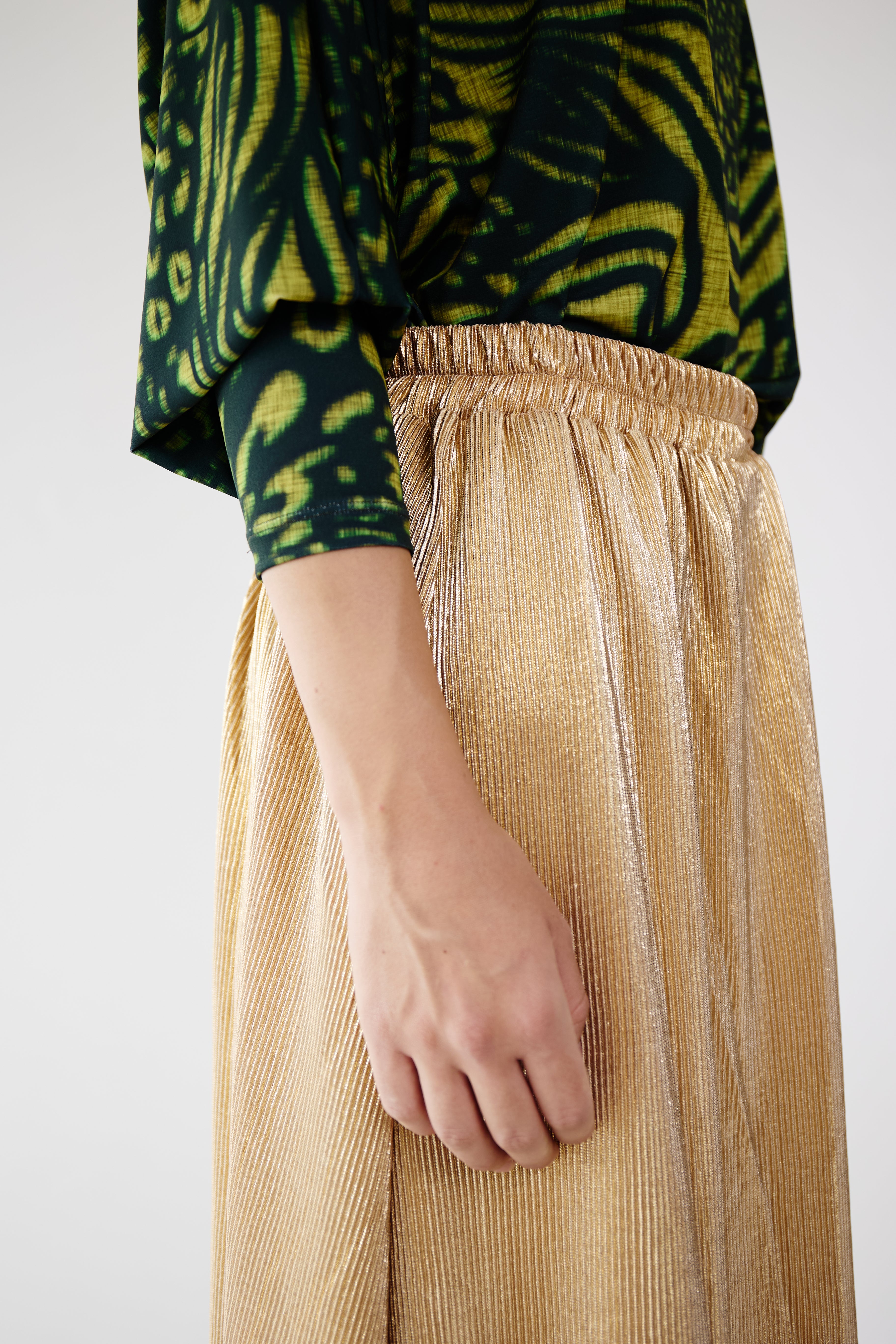 Pleated Skirt Gold