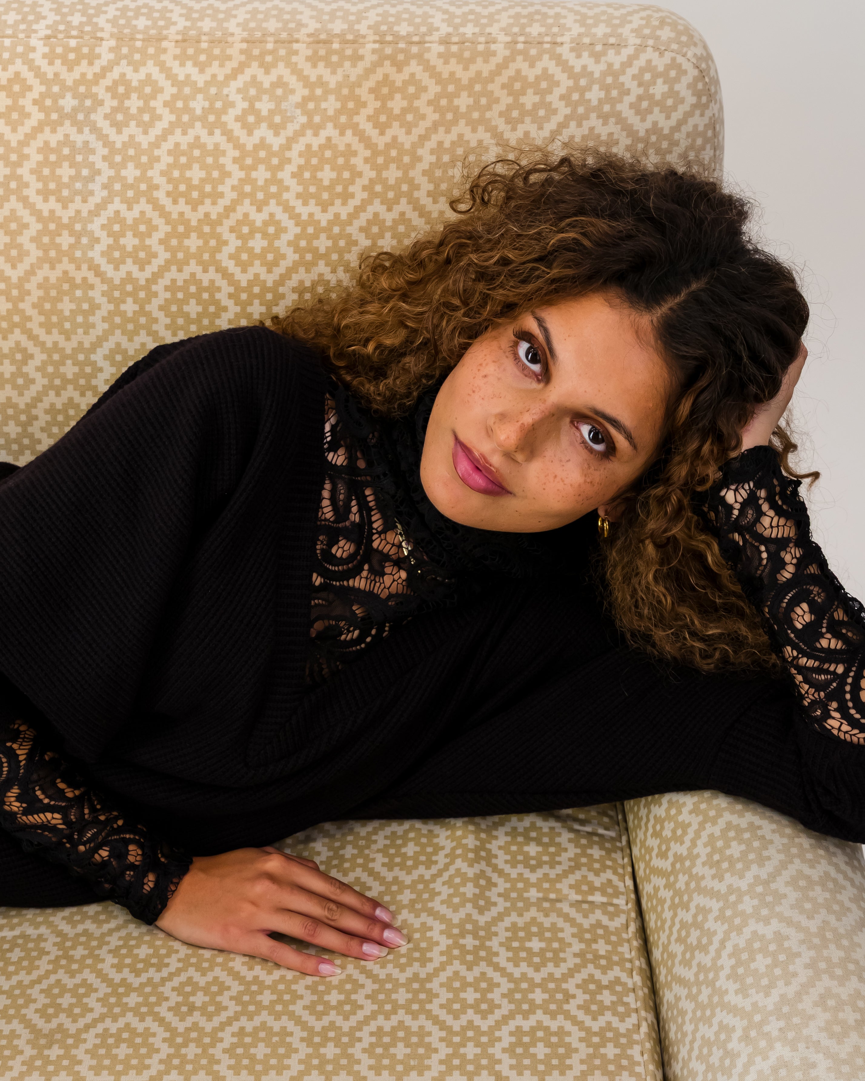 Lace Essential Poloneck